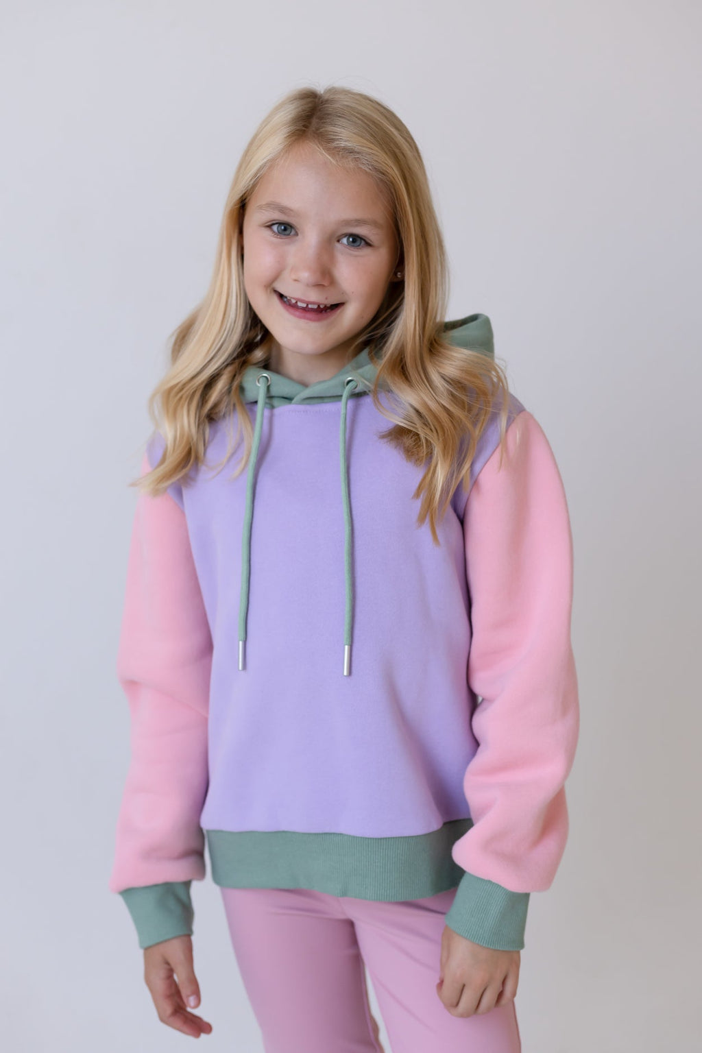 D by Dolly Pastel Lilac Long Jumper the latest girls gym wear and active leisure range for young girls and teenagers, for sports and leisure, gym wear design for kids.